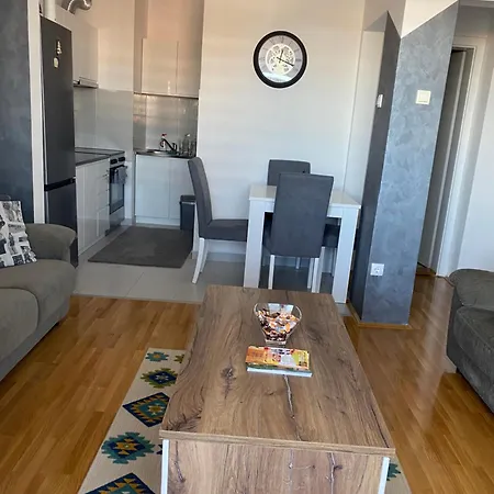 Zaga Διαμέρισμα Loznica